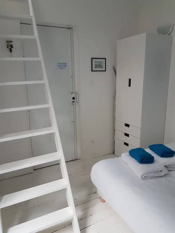 Intra Muros -Petit Duplex - 2 Velos - Linge Non Fourni En Juillet-Aout Saint-Malo 0*,